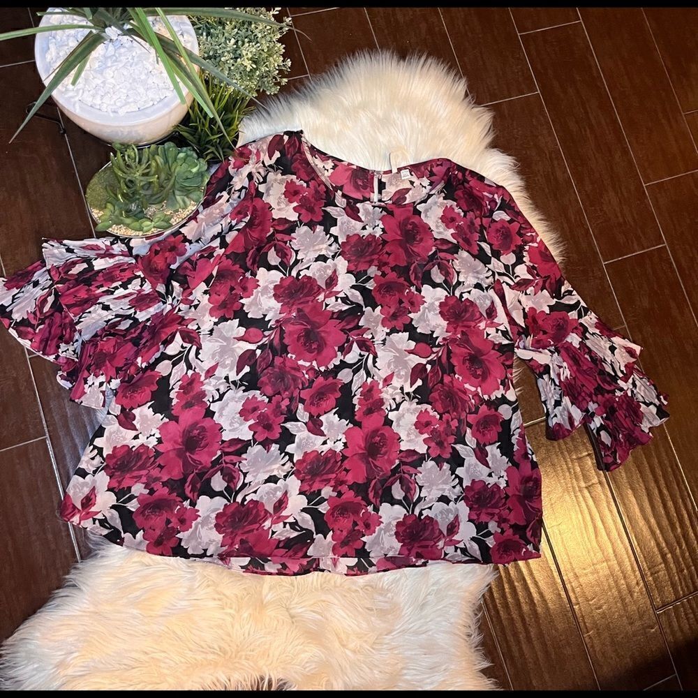 Est. 1946 burgundy floral ruffled sleeved blouse sz 26/28W